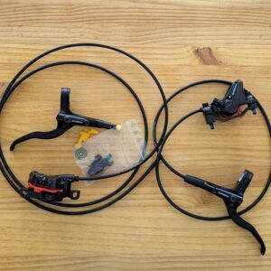 Juego de frenos de disco Shimano BL-MT401/BR-MT420 – Delantero y trasero